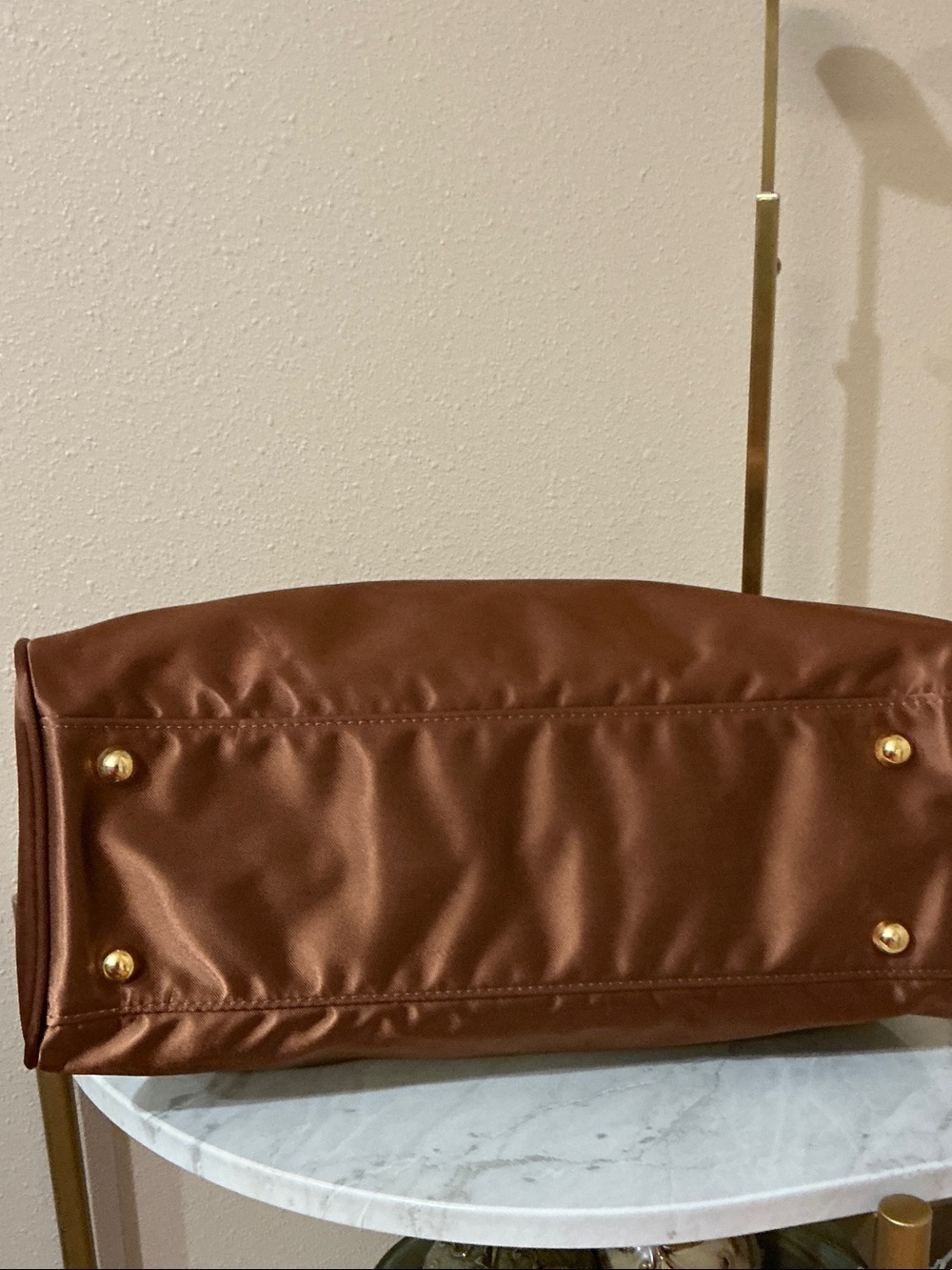 Valentino Garavani Brown Satin Shoulder Bag With Gold Chain Handles (COA) Inc. - Picture 5 of 9